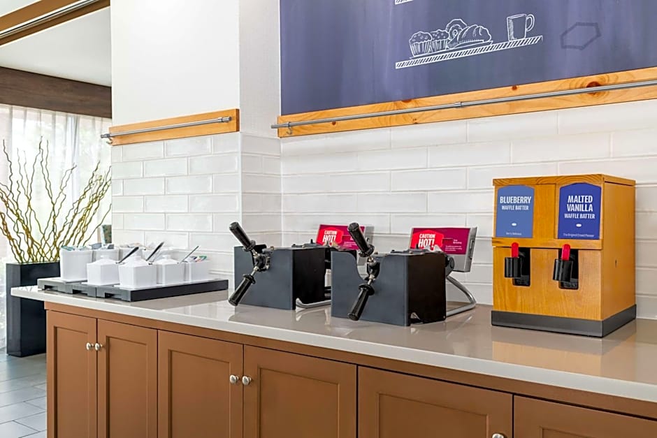 Hampton Inn By Hilton Martinsburg