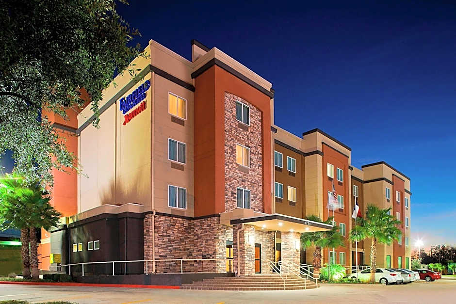 Fairfield Inn & Suites by Marriott Houston Hobby Airport