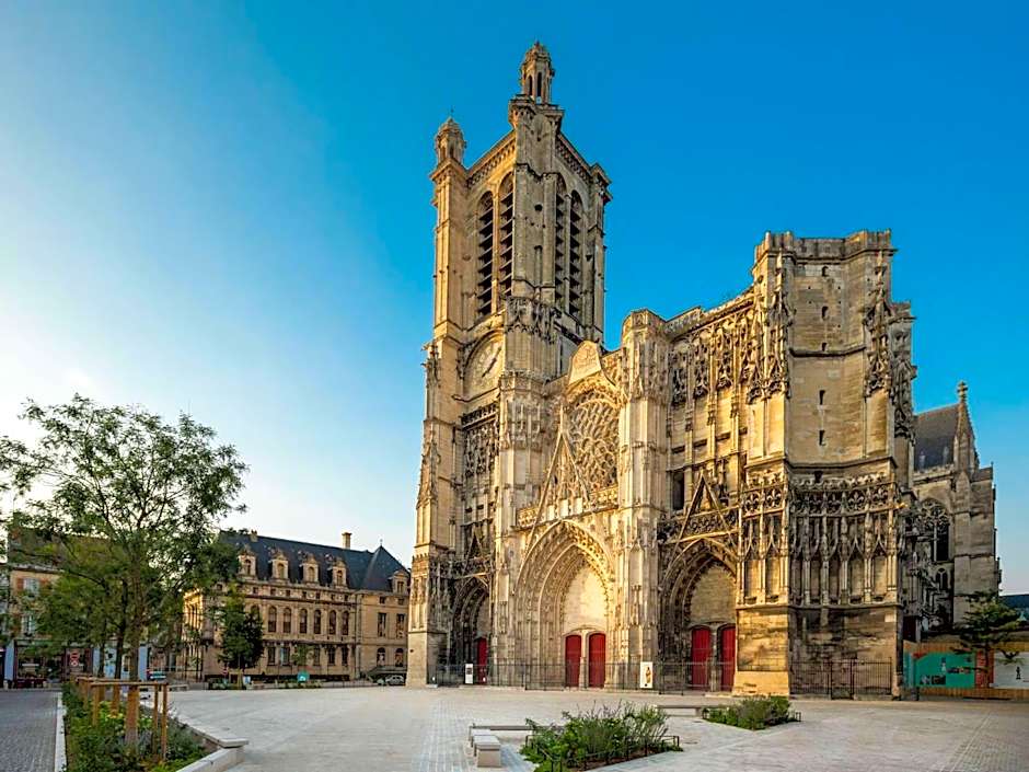 Hôtel du cirque Troyes centre historique