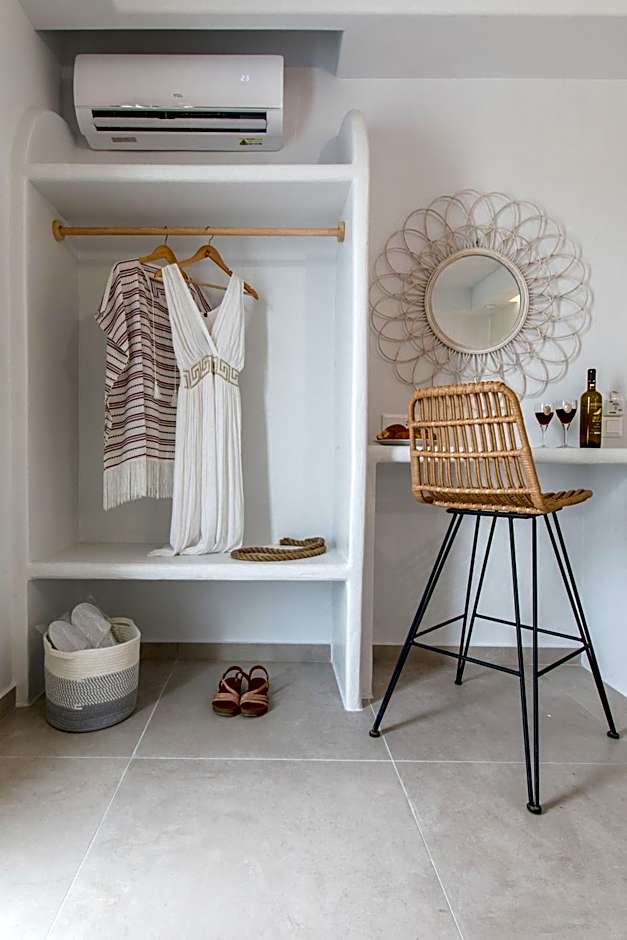 Lemonia Suites with outdoor BBQ area