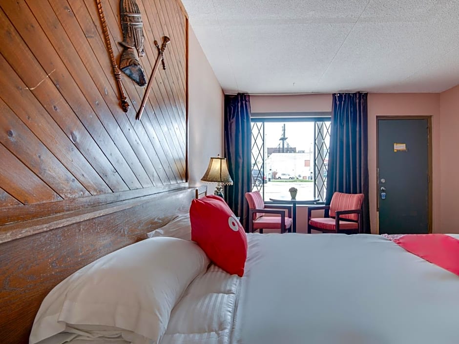 Falls Inn Near Casino Niagara By OYO