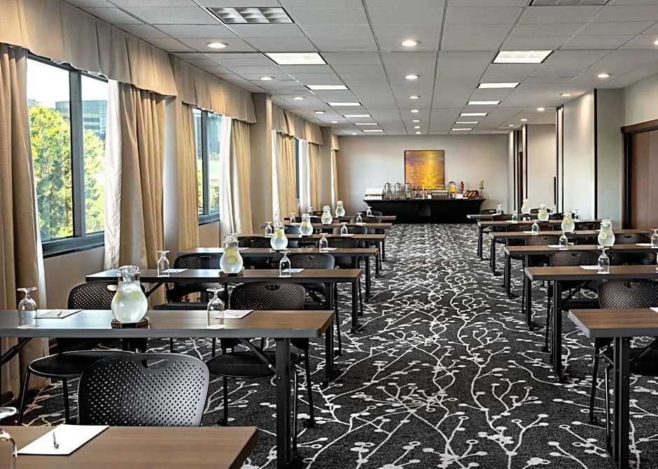 Sonesta Irvine John Wayne Airport