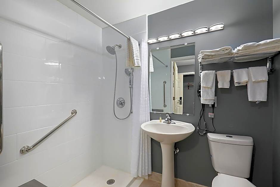 Four Seasons Country Inn