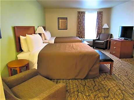 Queen Room with Two Queen Beds with Kitchenette