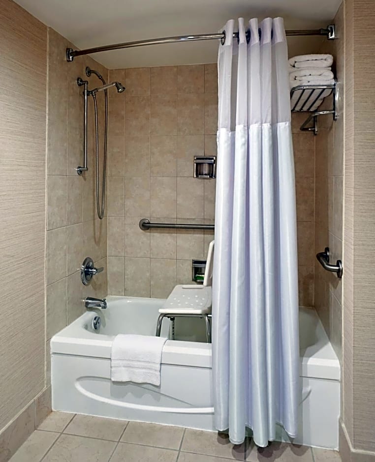 Best Western Plus Waterfront Hotel