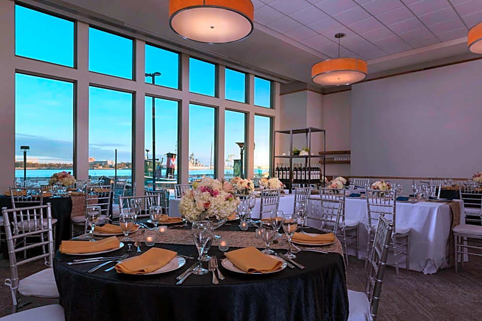 Hilton Philadelphia at Penns Landing