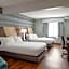 Hotel Trilogy Albany Airport, Tapestry Collection by Hilton