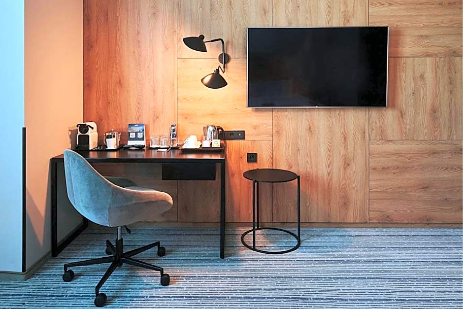 Courtyard by Marriott Warsaw Airport