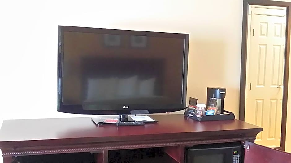 Country Inn & Suites by Radisson, Minot, ND