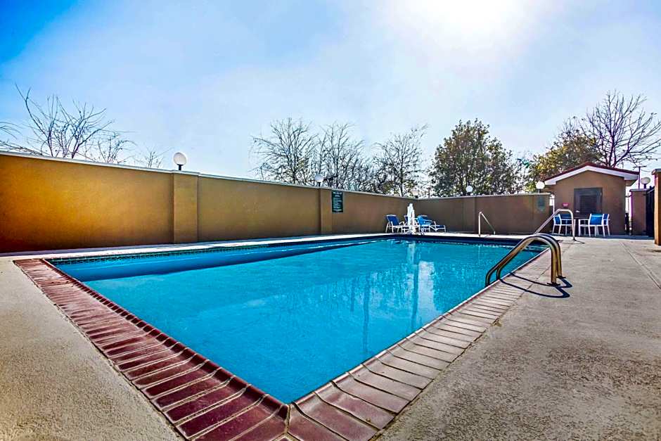 La Quinta Inn & Suites by Wyndham Kyle