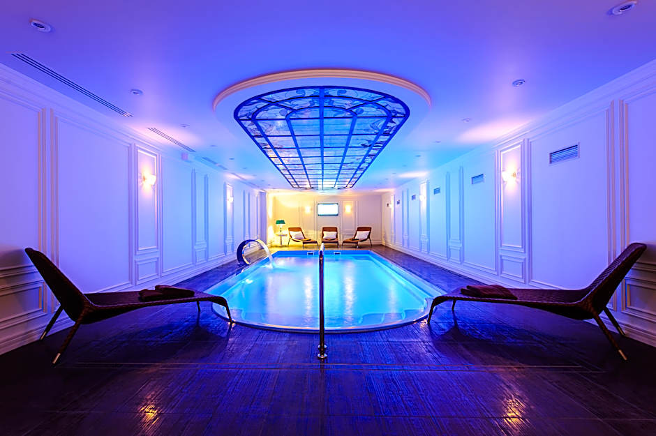 Fairmont Grand Hotel Kyiv