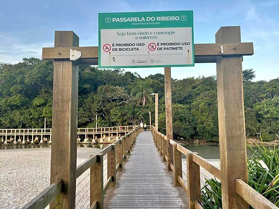 B070 - Apto 2 quartos para 6 pessoas em Bombinhas