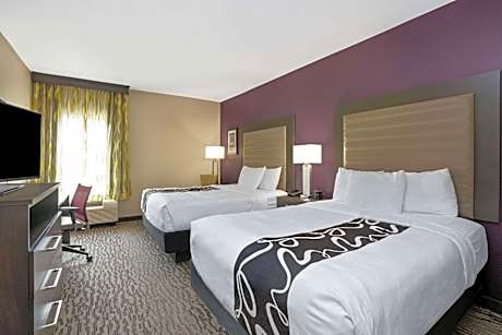 2 Queen Beds Non-Smoking