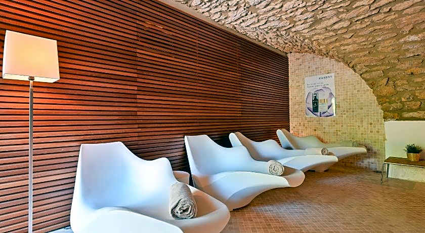 Moulin de Vernegues Hotel