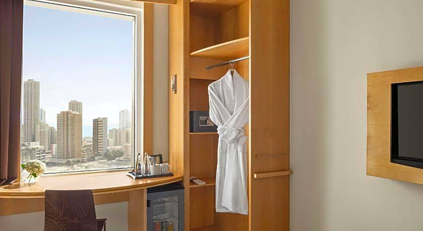 Ibis Sharq Hotel