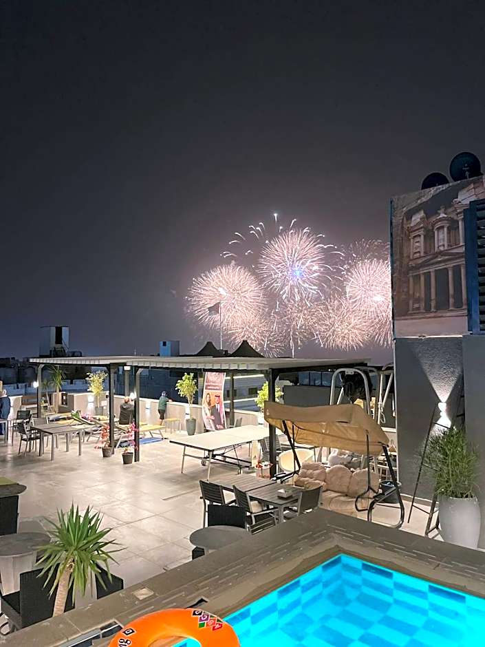 Mass Paradise Hotel