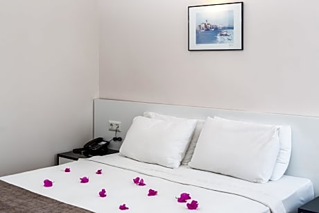 Standard Double or Twin Room with Land View