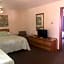 Milford Motel On the River