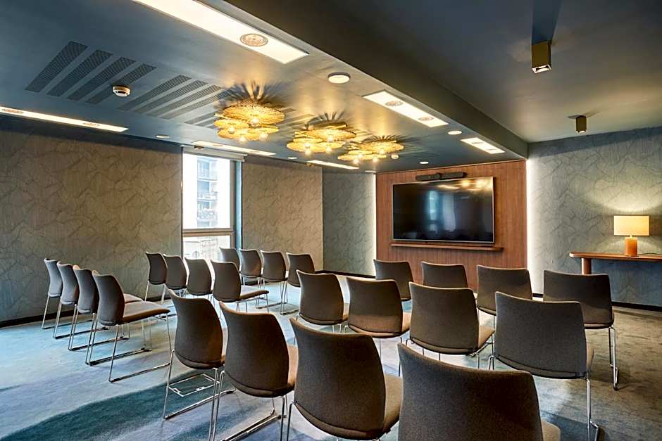 voco Paris  Porte de Clichy By IHG