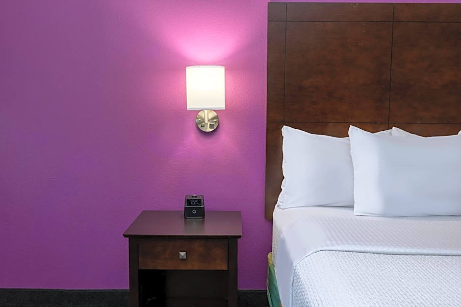 La Quinta Inn & Suites by Wyndham Houston Northwest