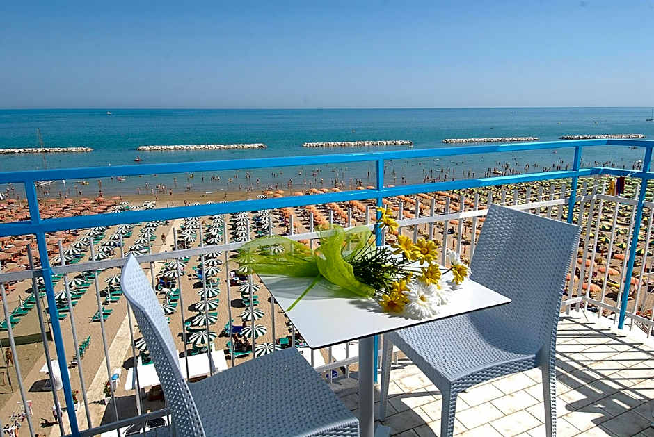 Strand Hotel