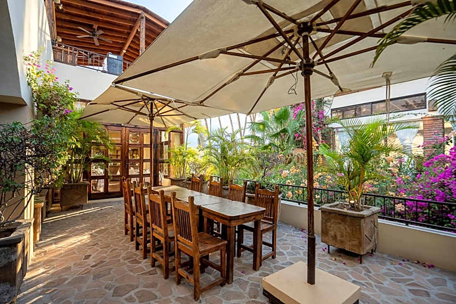 Posada de las Flores La Paz