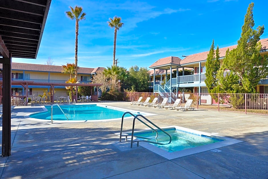 Americas Best Value Inn & Suites - Lancaster