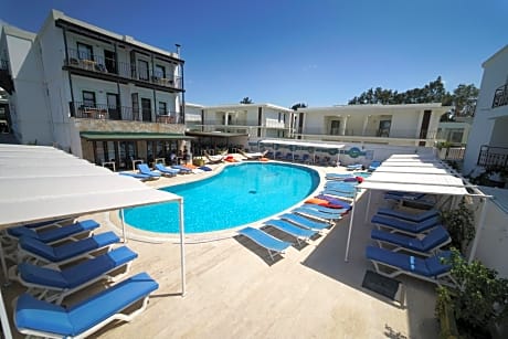 Superior Triple Room with Sea View