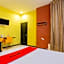 RedDoorz @ Sparkling Hotel near Stasiun Gubeng Surabaya