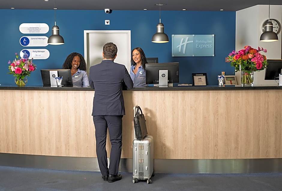 Holiday Inn Express Geneva Airport By IHG