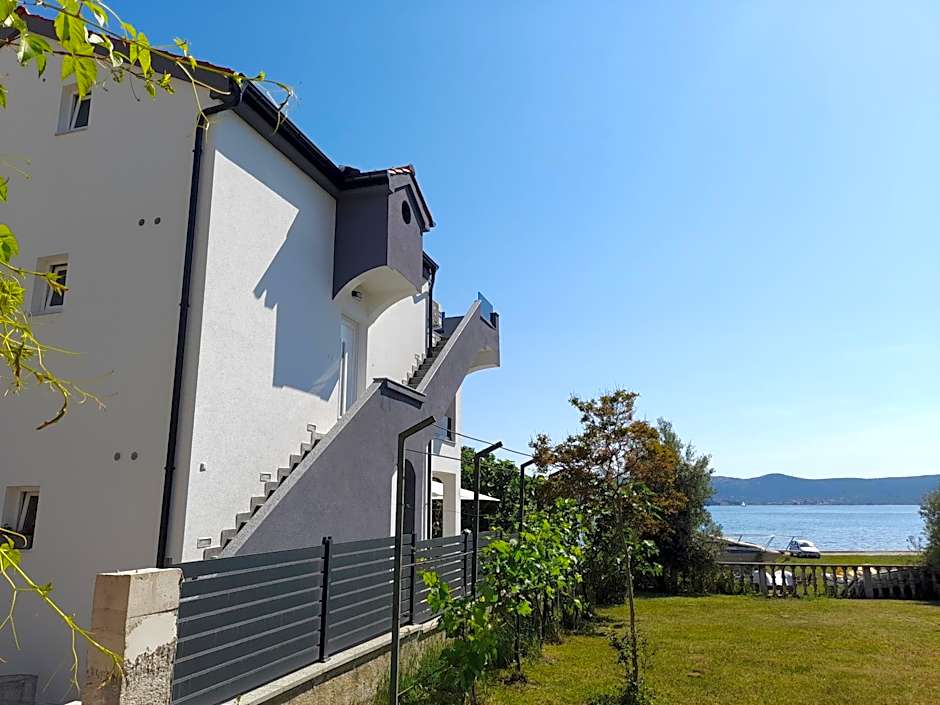 Apartman prvi red do mora