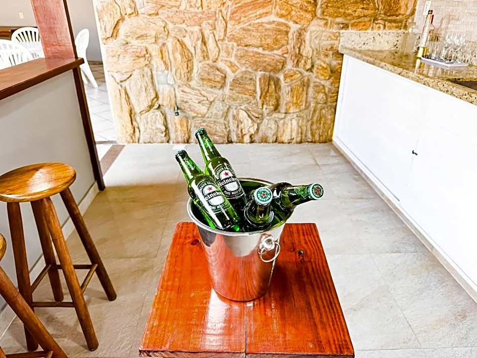 Casarão e piscina localização excelente | ROSF91