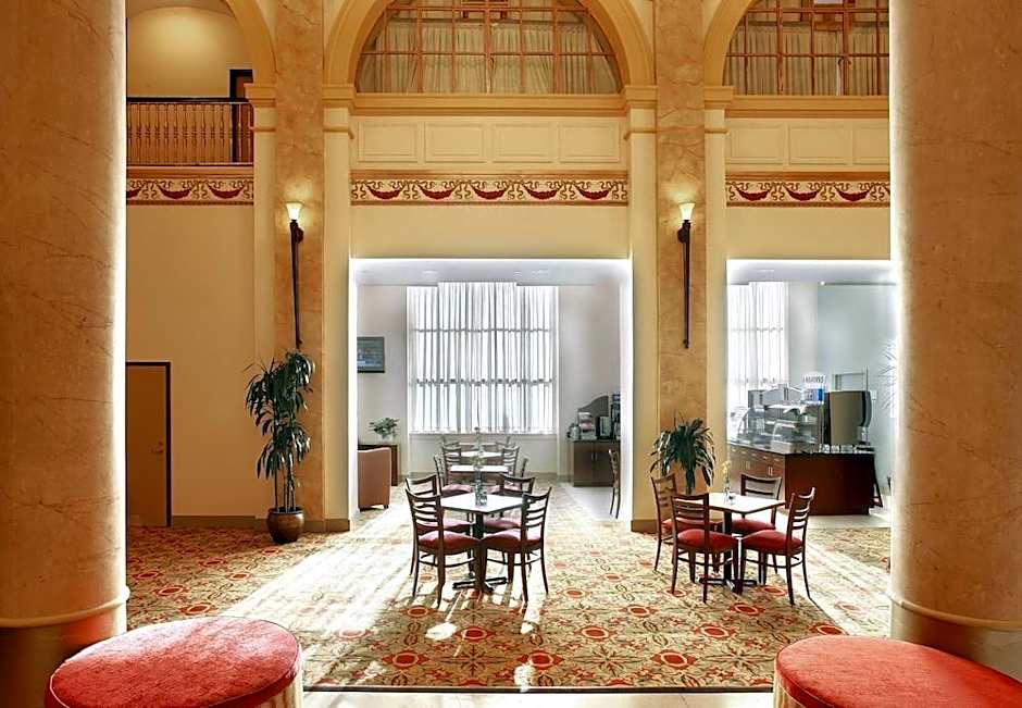 Holiday Inn Express Baltimore Downtown – Baltimore, MD