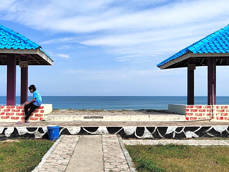 penginapan karanglaut santolo