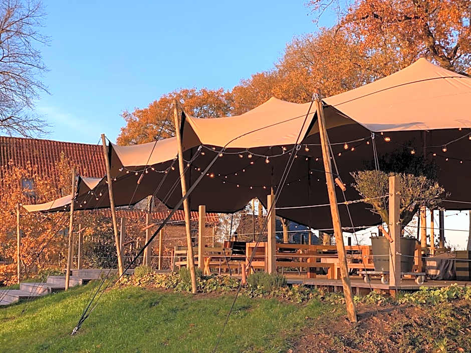 LUDIEK eten en slapen