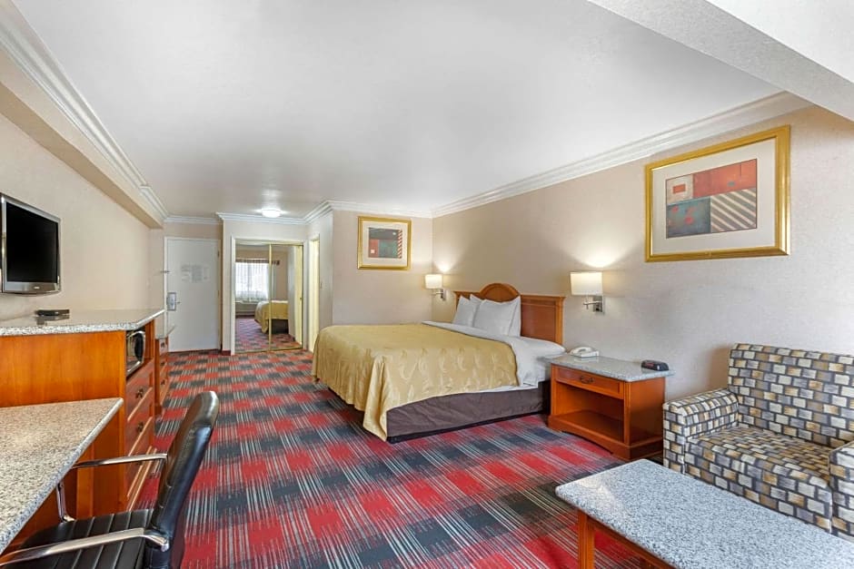 Quality Inn & Suites Oceanside