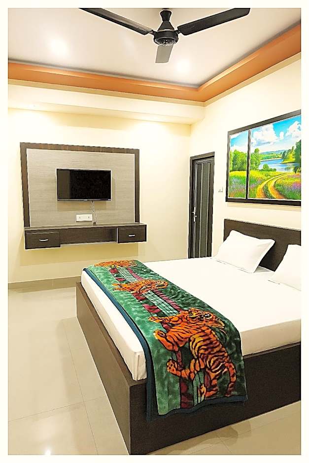 Goroomgo Banaras Residency Varanasi