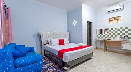 RedDoorz Syariah near Alun Alun Sumedang