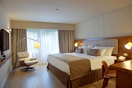 Superior King Room - Non-Smoking