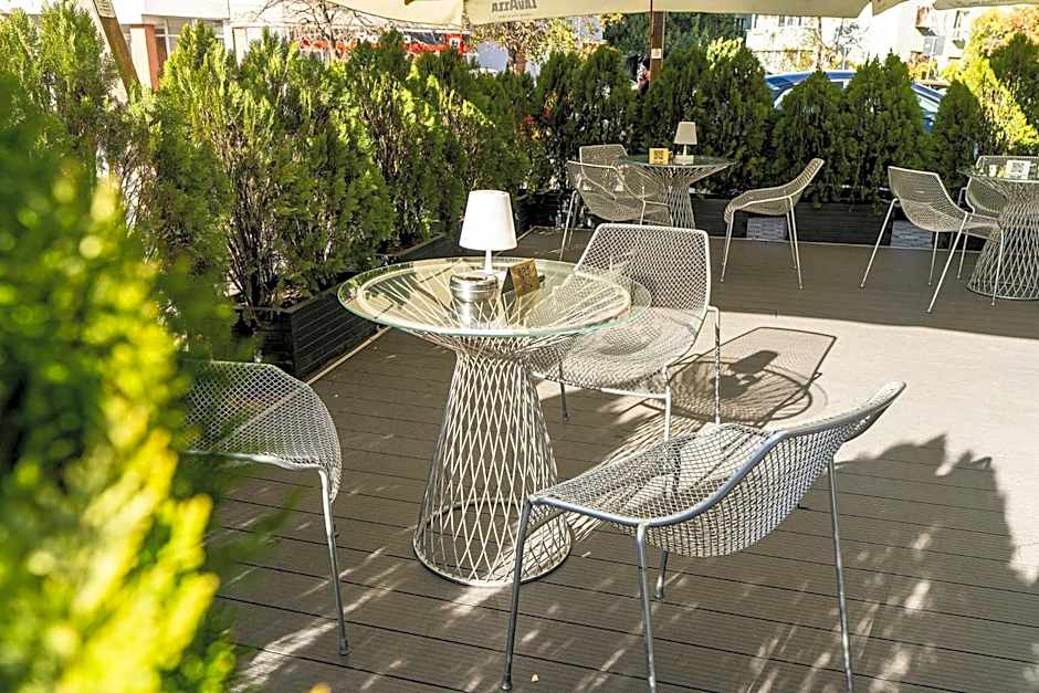 Crystal Palace Hotel