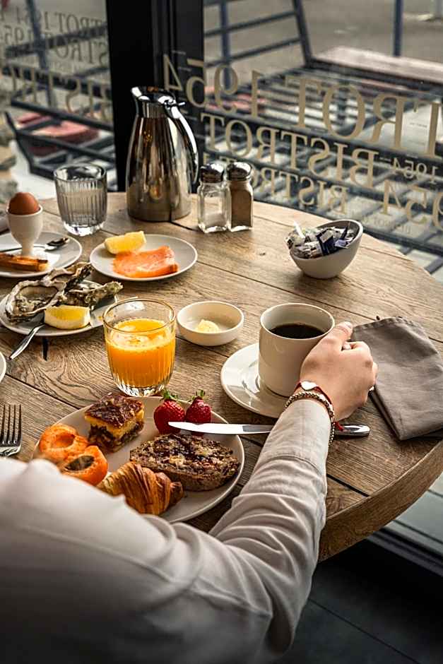 Hostellerie Pointe St-Mathieu,The Originals Collection