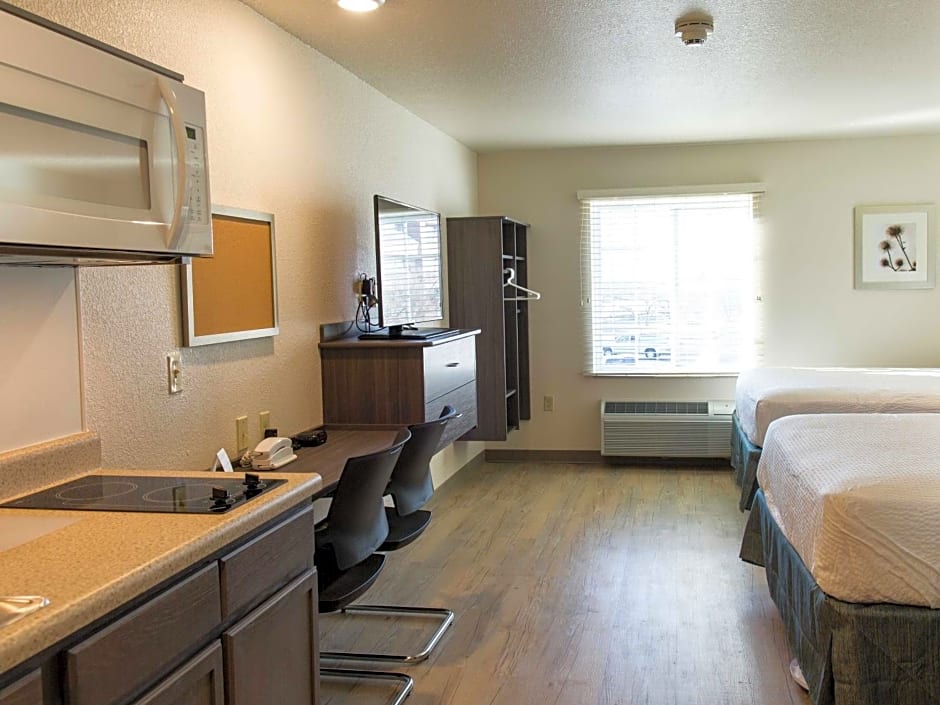 WoodSpring Suites Broken Arrow