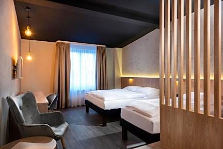 Triple Room (Double Bed + Single Bed)