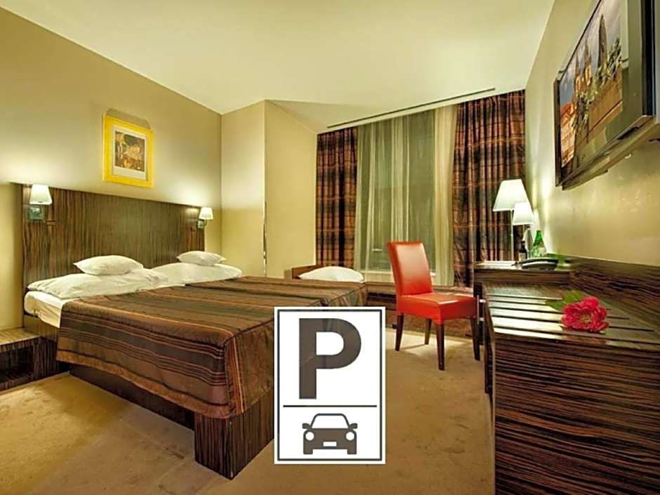 Ea Hotel Crystal Palace