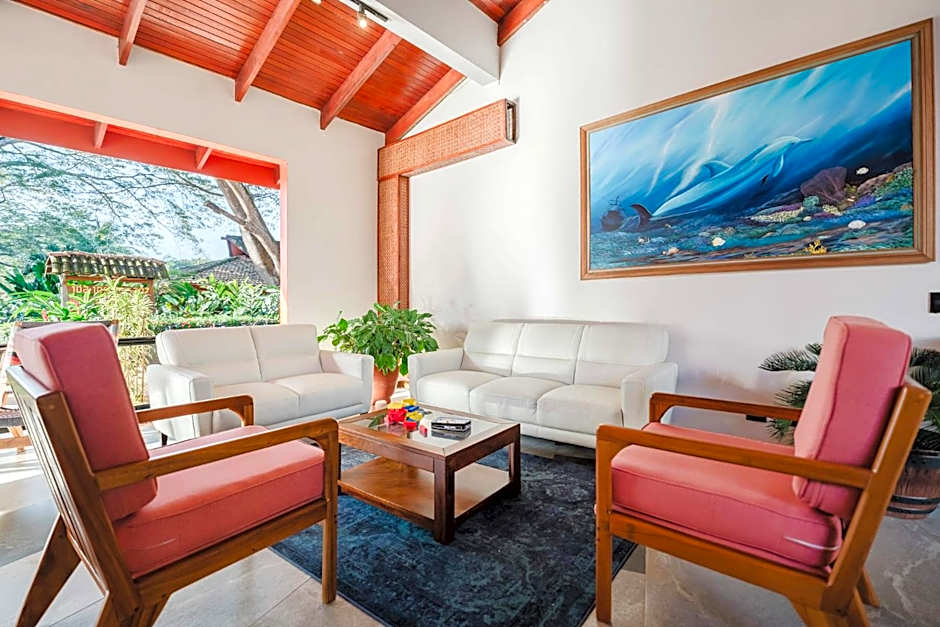 Papagayo Golden Palms Beachfront Hotel
