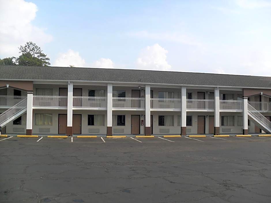 Newport News Inn