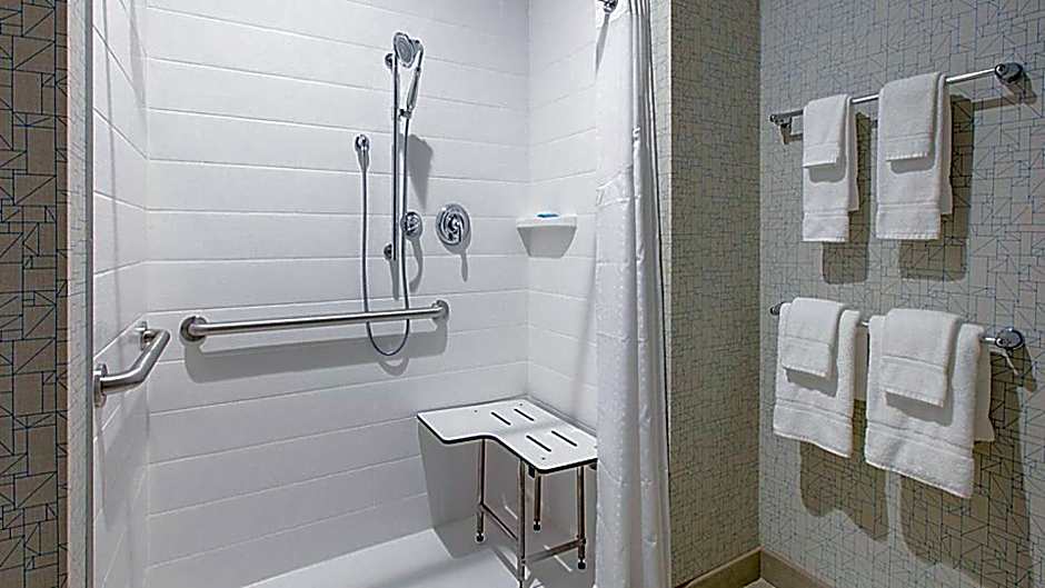 Holiday Inn Express Hotel & Suites Mount Pleasant By IHG