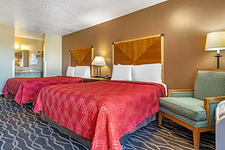 Deluxe Double Room with Two Double Beds - Non-Smoking
