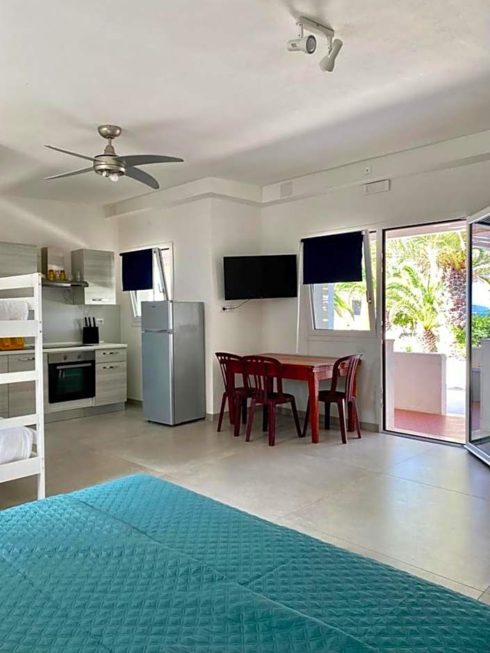 Lido Di Alghero Rooms on the Beach