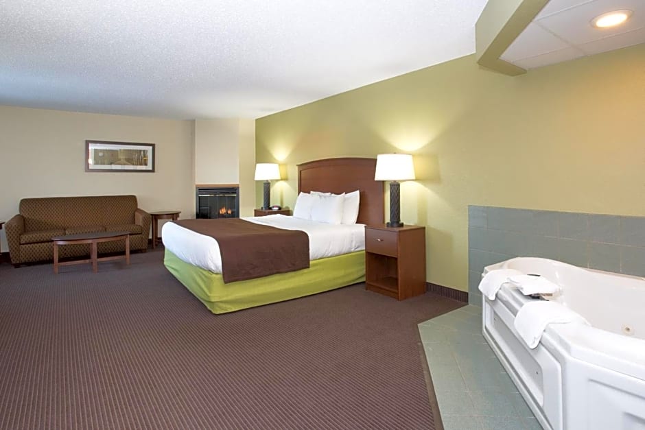 Cobblestone Hotel & Suites - Wisconsin Rapids